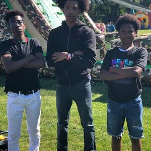 Meet your Posher, Danaz